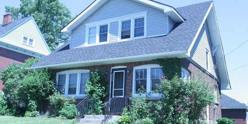 $239 and Up for a Bed & Breakfast Stay in Niagara Falls $239 and Up for a Bed & Breakfast Stay in Niagara Falls