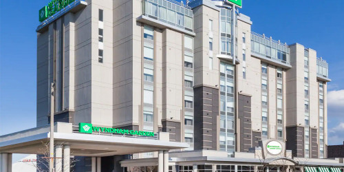Sip, Eat and Stay in Niagara Falls Sip, Eat and Stay in Niagara Falls