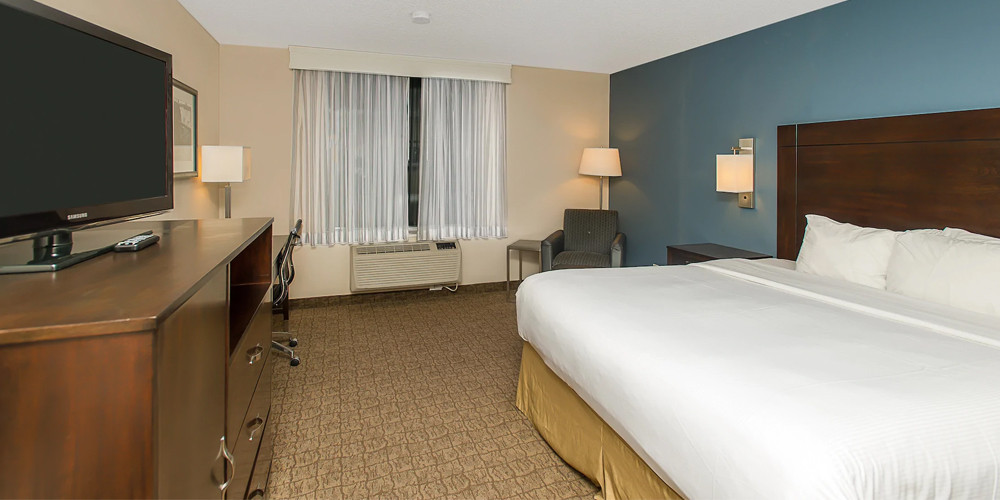 Sip, Eat and Stay in Niagara Falls