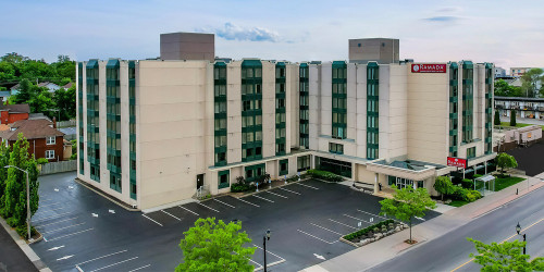 One Night Stay Package in Niagara Falls One Night Stay Package in Niagara Falls