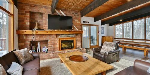 $1599 for a 2 to 4 Night Spring Staycation in Blue Mountains (a $2899 Value) $1599 for a 2 to 4 Night Spring Staycation in Blue Mountains (a $2899 Value)