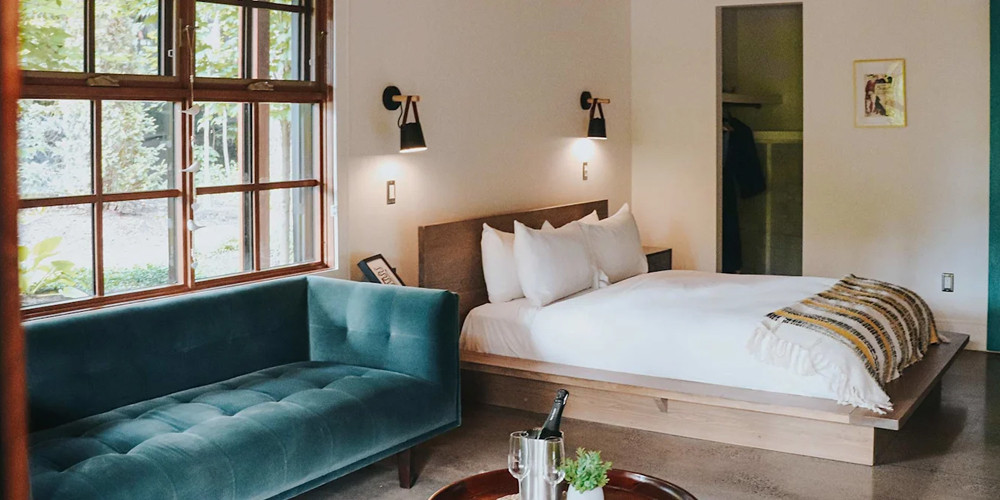 Summer getaway to Old Chelsea: Stay at Lofts du Village and access to Gatineau Park