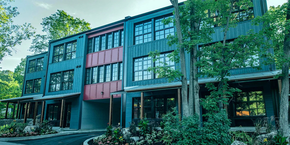 Summer getaway to Old Chelsea: Stay at Lofts du Village and access to Gatineau Park