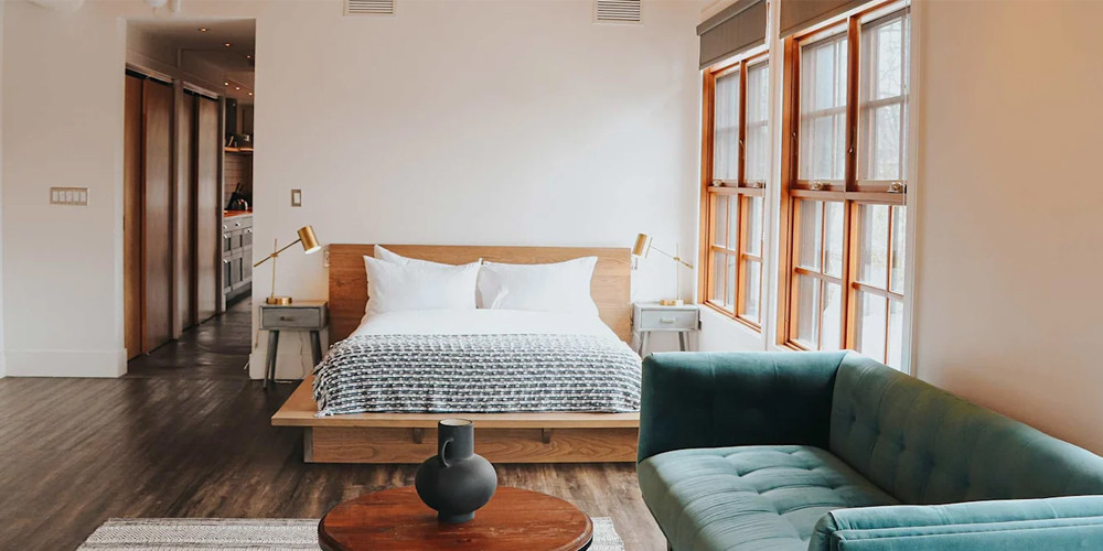Summer getaway to Old Chelsea: Stay at Lofts du Village and access to Gatineau Park