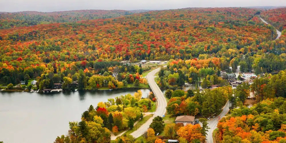 Hidden Valley Resort: 1-Night Stay with Wine, Macaroons & Spa Credit in Muskoka