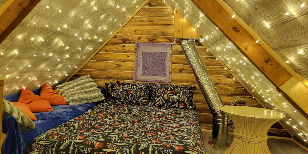 Century-Old Cabin: 2-Night Stay with Sparkling Wine & Lavender Treats