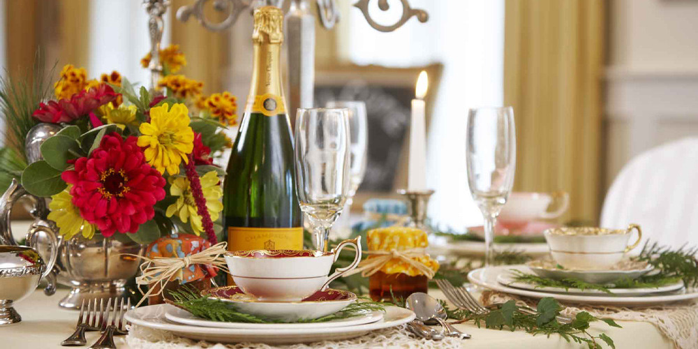 The Waring House Inn: 1-Night Stay or Stay with Cookery Class in Prince Edward County