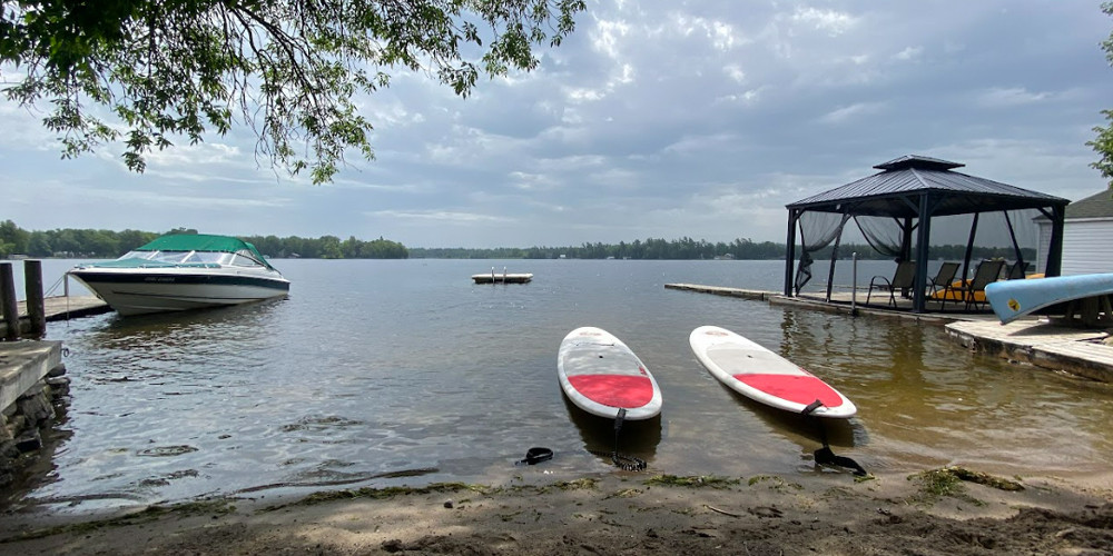Bobcaygeon Resort: 2-Night Waterfront Cottage Stay in Ontario’s Kawartha Lakes