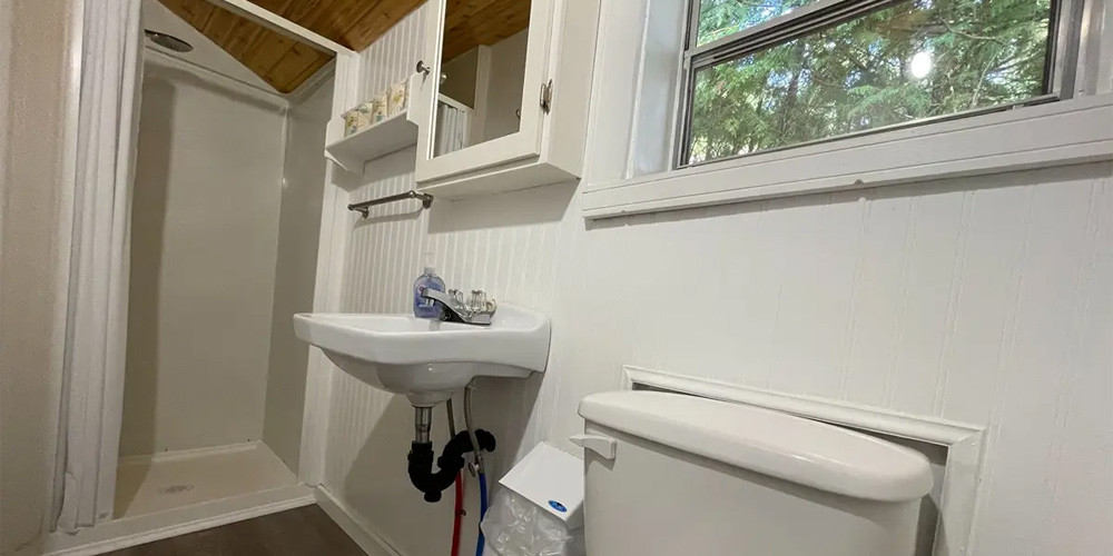 Bobcaygeon Resort: 2-Night Waterfront Cottage Stay in Ontario&rsquo;s Kawartha Lakes