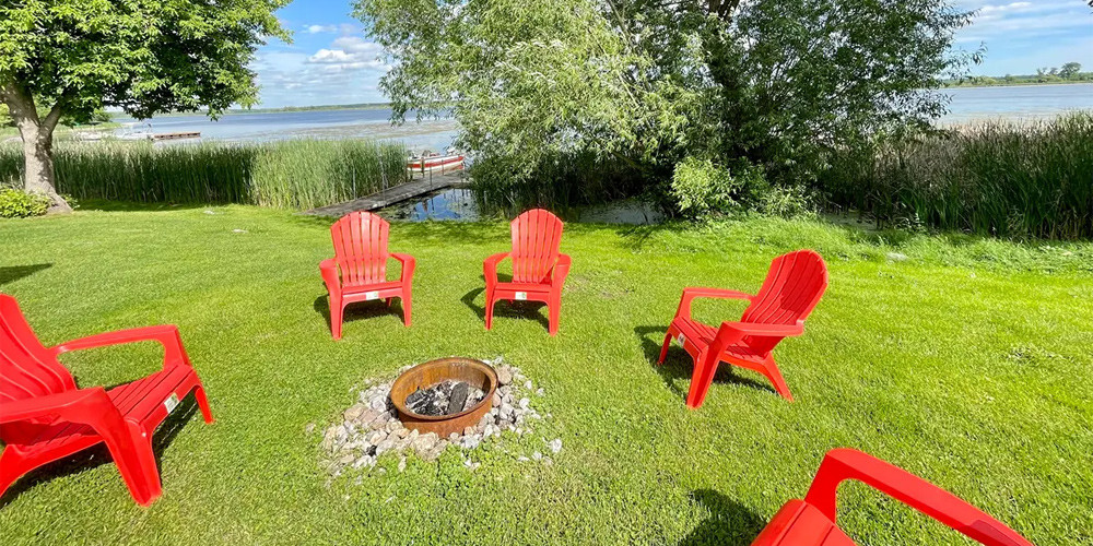 Catch More Resort: 2-Night Waterfront Cottage Stay on Ontario&rsquo;s Scenic Lake