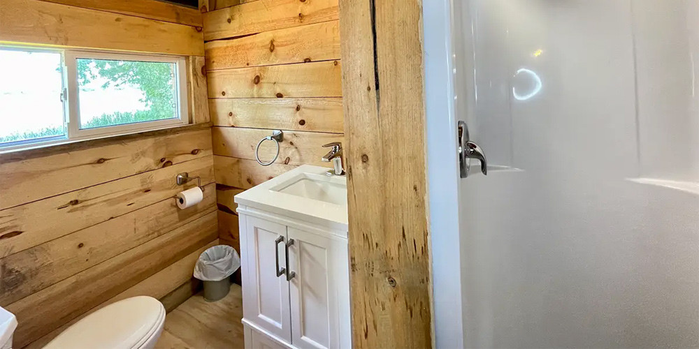 Catch More Resort: 2-Night Waterfront Cottage Stay on Ontario&rsquo;s Scenic Lake