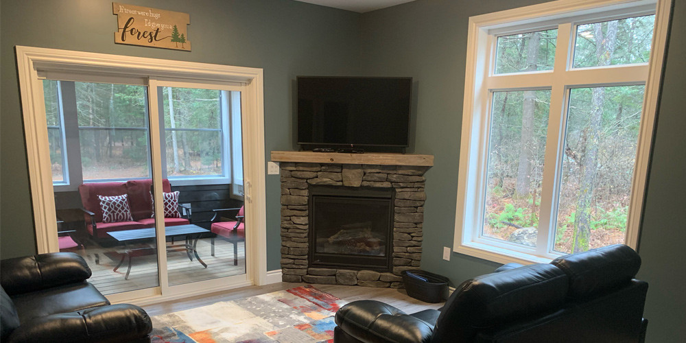 Edgewater: 2-Night Stay in a Cozy Cabin Minutes from Algonquin Park