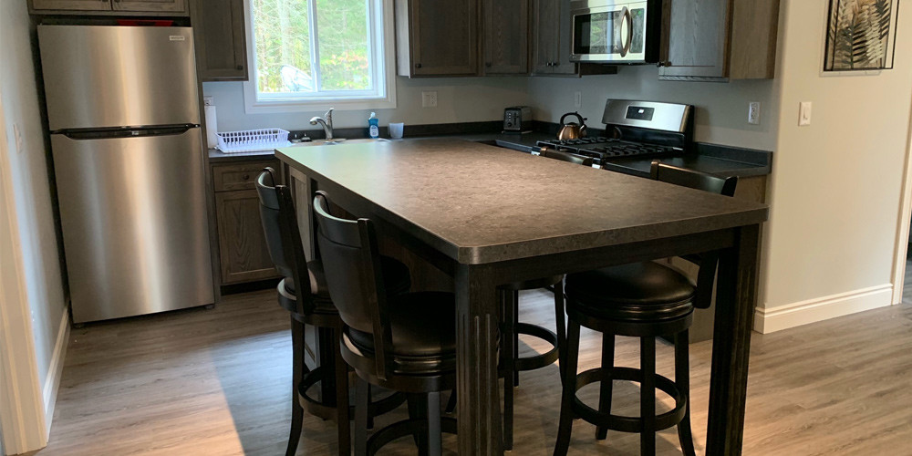 Edgewater: 2-Night Stay in a Cozy Cabin Minutes from Algonquin Park