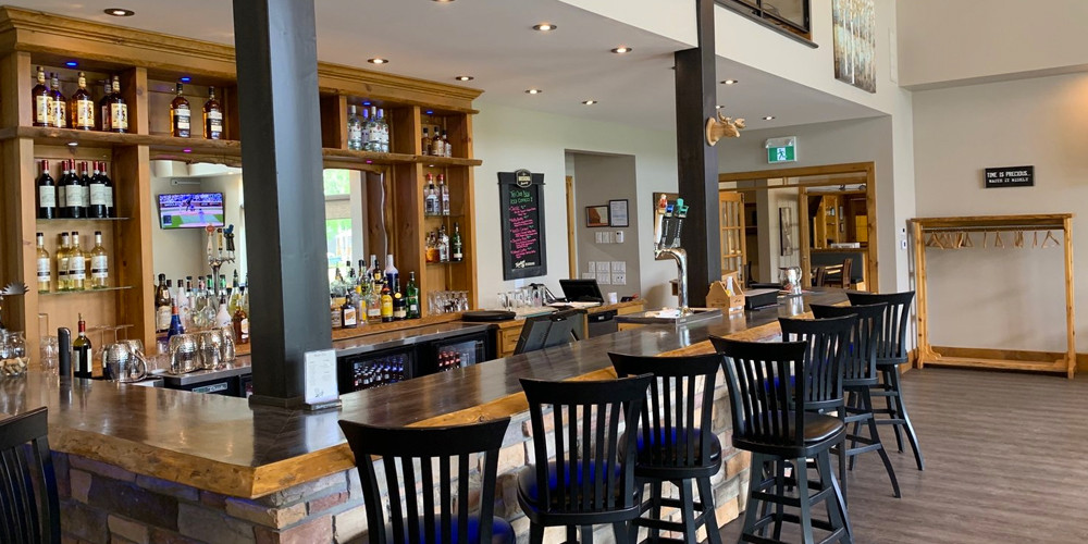 Edgewater: 2-Night Stay in a Cozy Cabin Minutes from Algonquin Park