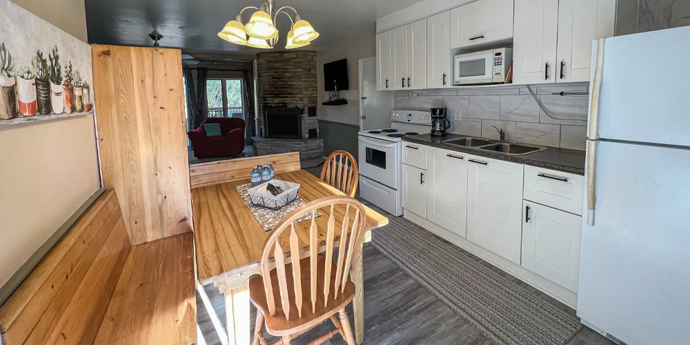 Ahmic Lake Resort: 2-Night Lakefront Stay with Dining Credit