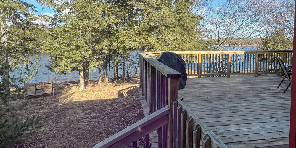 Ahmic Lake Resort: 2-Night Lakefront Stay with Dining Credit