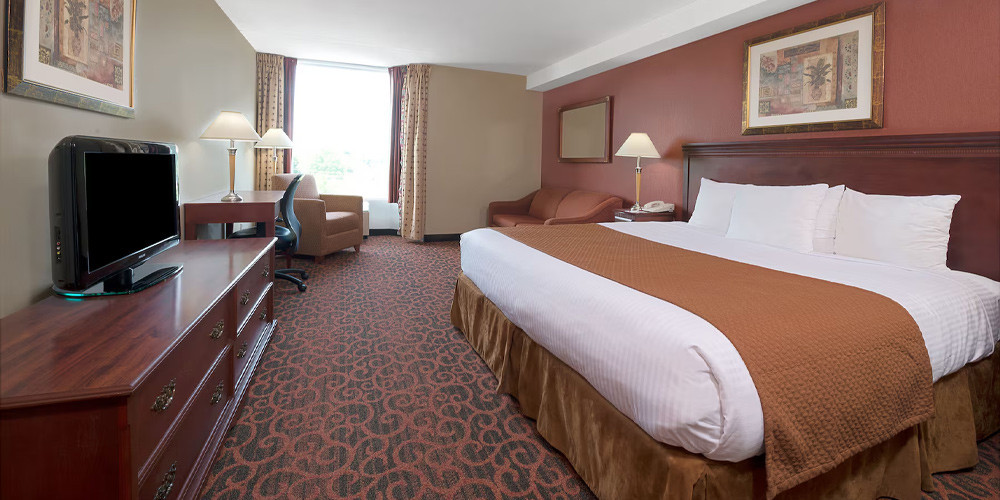Ramada by Wyndham Niagara Falls/Fallsview: 1-Night Stay Package