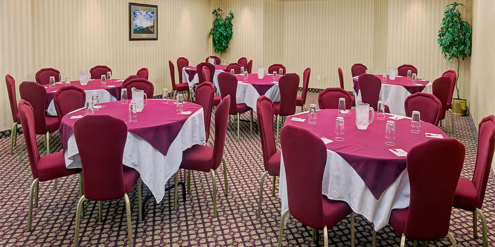 Ramada by Wyndham Niagara Falls/Fallsview: 1-Night Stay Package