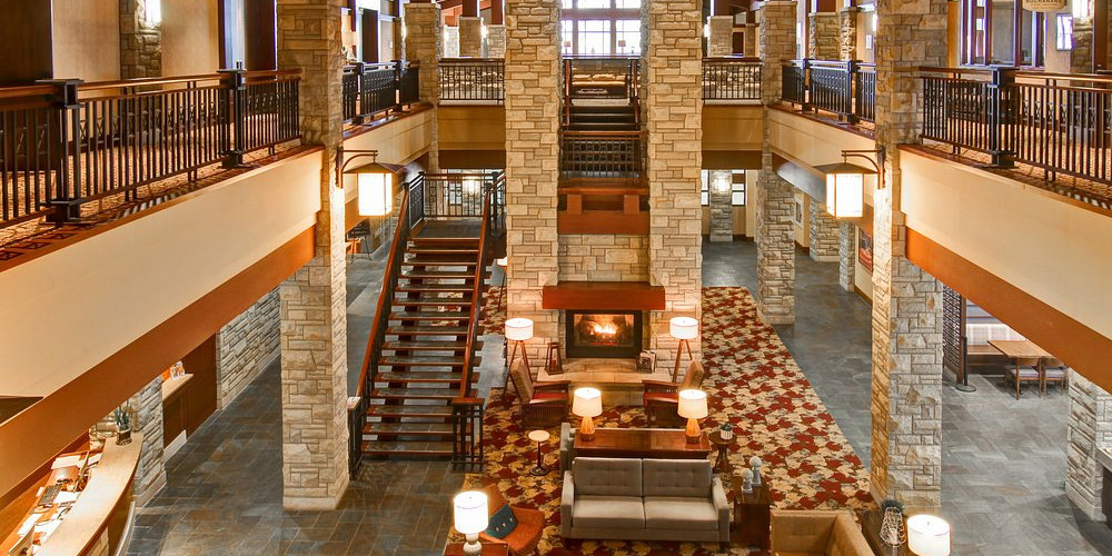 DoubleTree Niagara Falls: 1-Night Stay in a Cityview Room with 2 Queen Beds