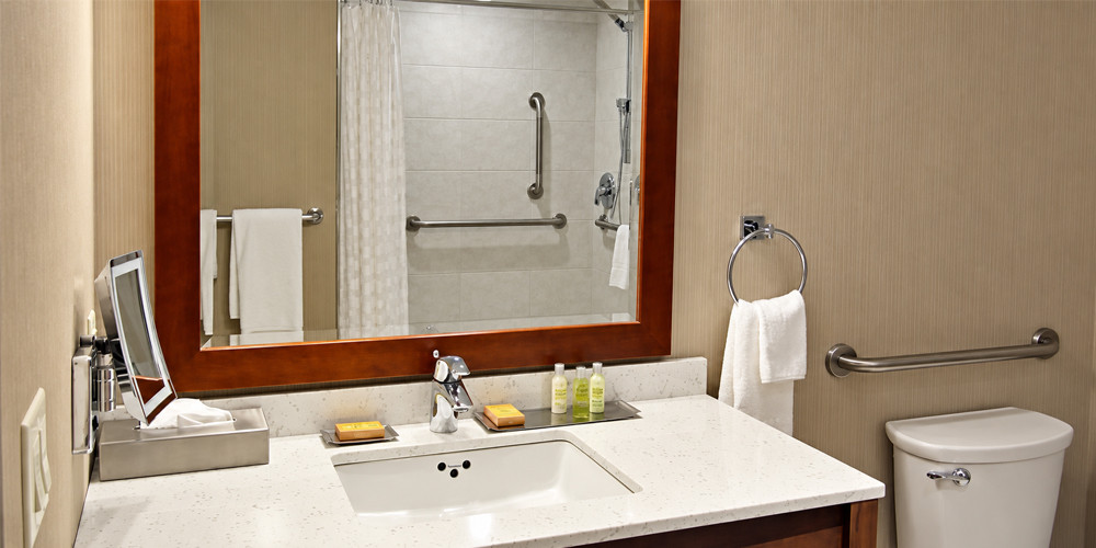DoubleTree Niagara Falls: 1-Night Stay in a Cityview Room with 2 Queen Beds