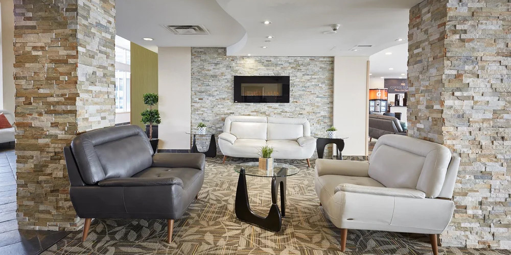 BLACK FRIDAY FLASH SALE! $98.10 & Up for a Stay at The Oakes Hotel Overlooking the Falls