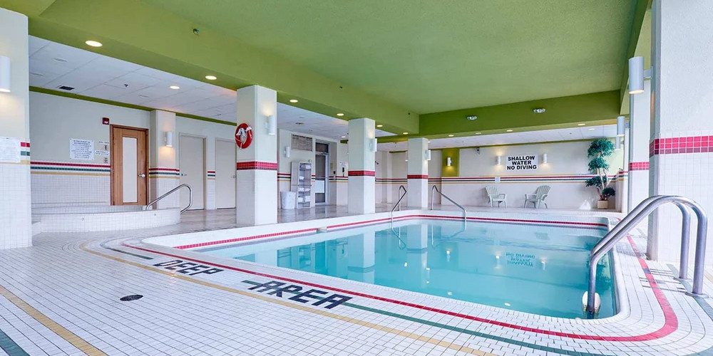 BLACK FRIDAY FLASH SALE! $98.10 & Up for a Stay at The Oakes Hotel Overlooking the Falls