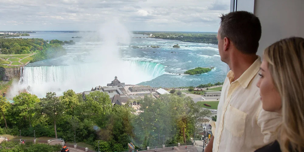 BLACK FRIDAY FLASH SALE! $98.10 & Up for a Stay at The Oakes Hotel Overlooking the Falls