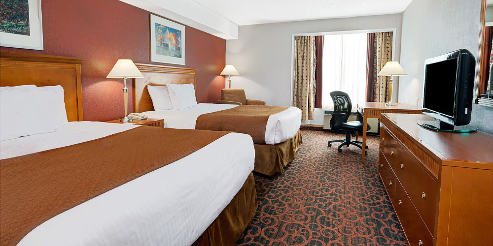 $55.80 & Up for a 1-Night Stay at the Ramada by Wyndham Niagara Falls